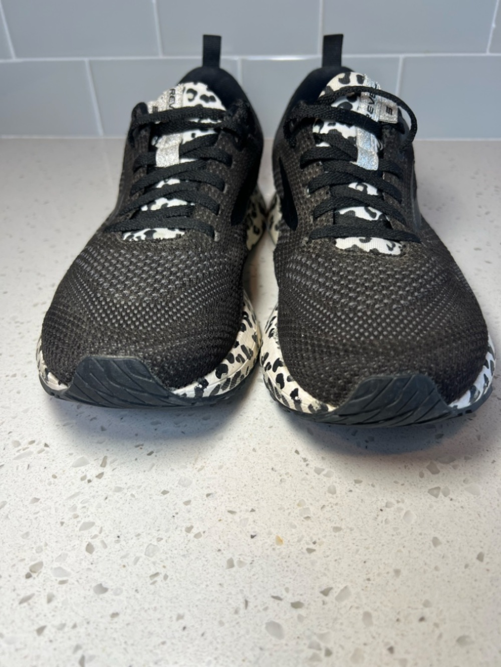 Brooks Revel 5 Snow Leopard Print Running Shoes Black White Athletic Laces Sz 9B - Picture 3 of 15